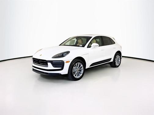 2026 Porsche Macan Base