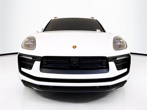 2024 Porsche Macan T