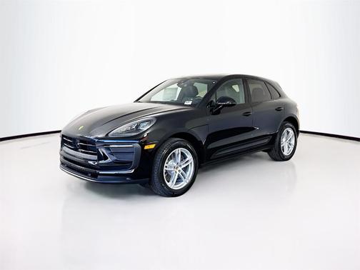 2026 Porsche Macan Base