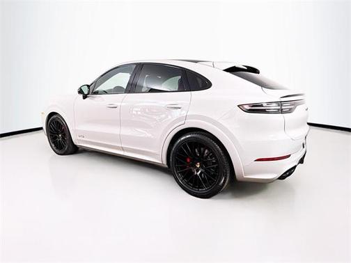 2022 Porsche Cayenne GTS