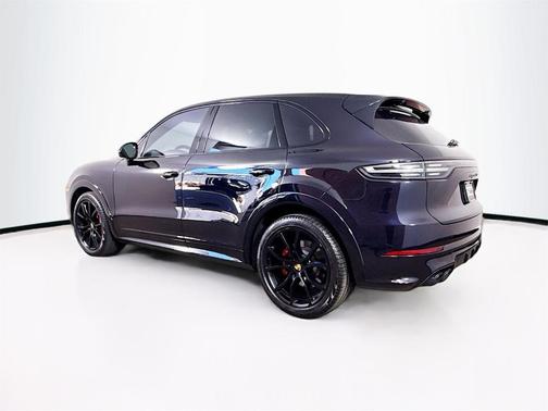 2022 Porsche Cayenne GTS