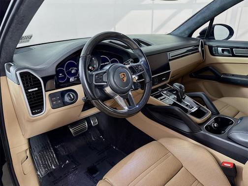 2022 Porsche Cayenne GTS