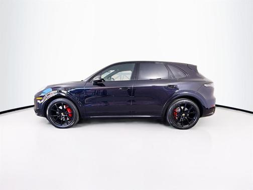 2022 Porsche Cayenne GTS