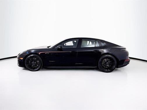 2026 Porsche Panamera Turbo