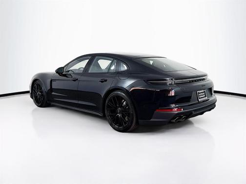 2026 Porsche Panamera Turbo