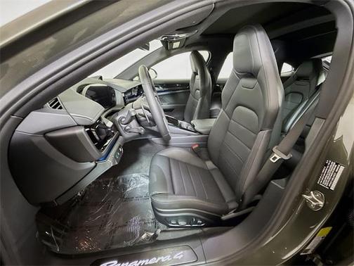2025 Porsche Panamera E-Hybrid 4