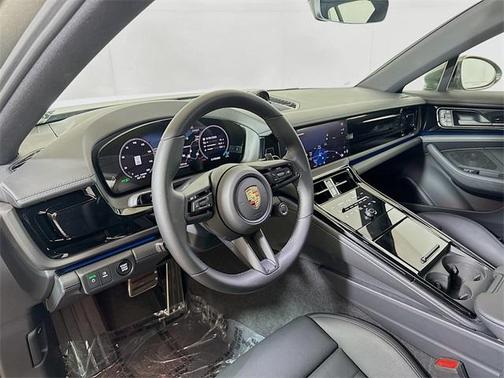 2025 Porsche Panamera E-Hybrid 4