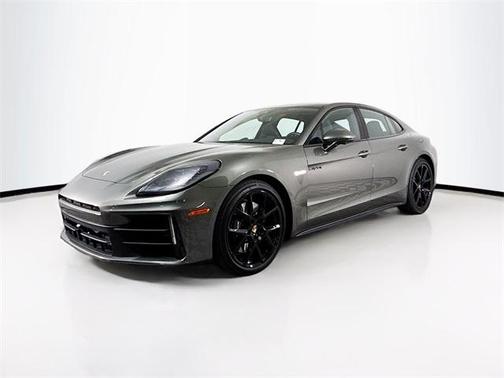 2025 Porsche Panamera E-Hybrid 4
