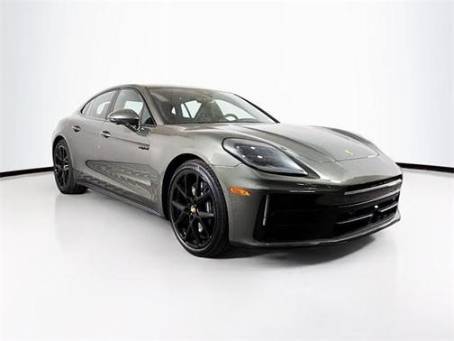 2025 Porsche Panamera E-Hybrid 4