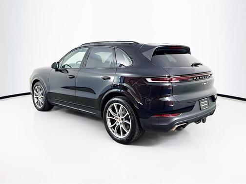 2024 Porsche Cayenne Base
