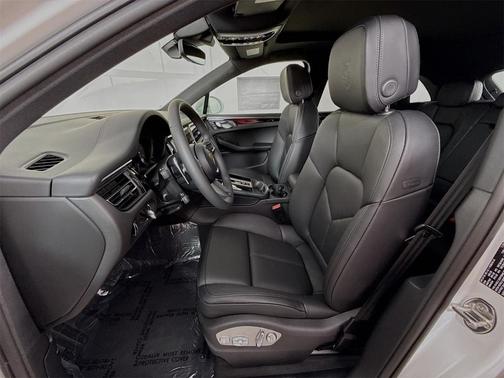 2025 Porsche Macan S