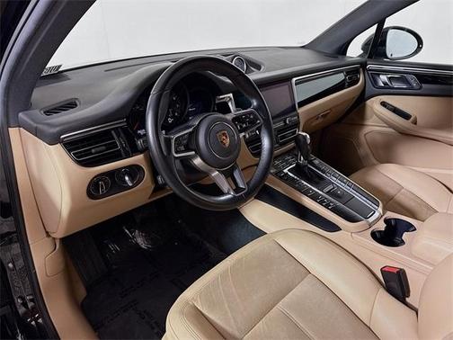 2021 Porsche Macan Base