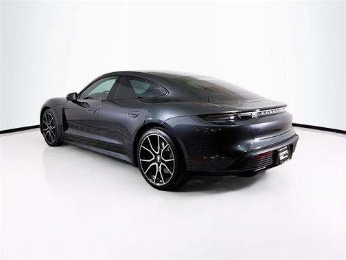 2022 Porsche Taycan Base