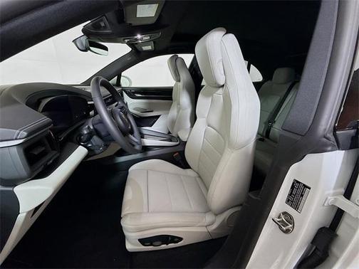 2024 Porsche Macan Electric 4