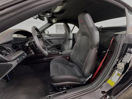 2026 Porsche 911 Carrera GTS