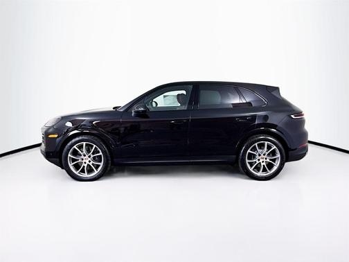2025 Porsche Cayenne Base