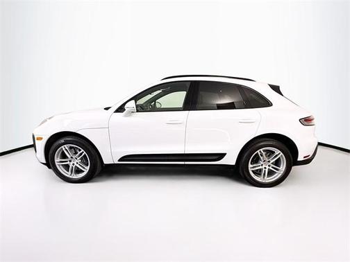 2022 Porsche Macan Base