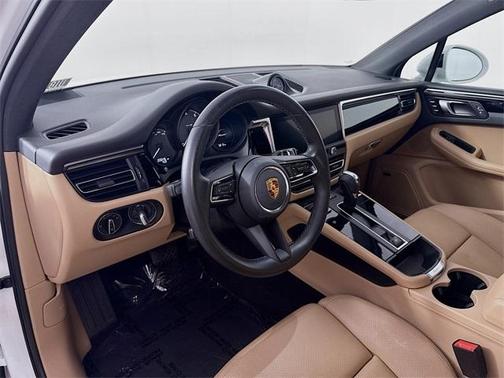 2022 Porsche Macan Base