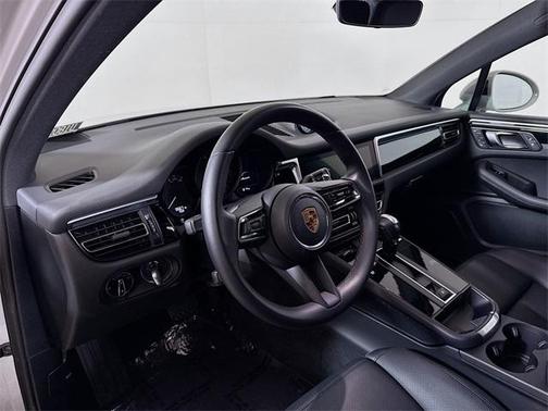 2023 Porsche Macan