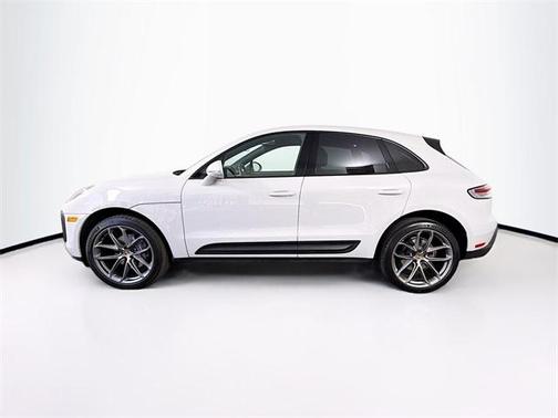 2022 Porsche Macan Base