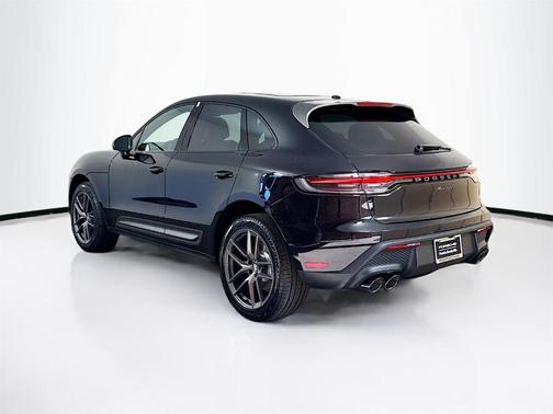 2025 Porsche Macan T