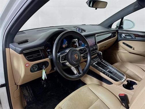 2020 Porsche Macan Base