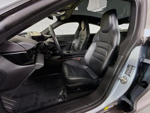 2022 Porsche Taycan Base