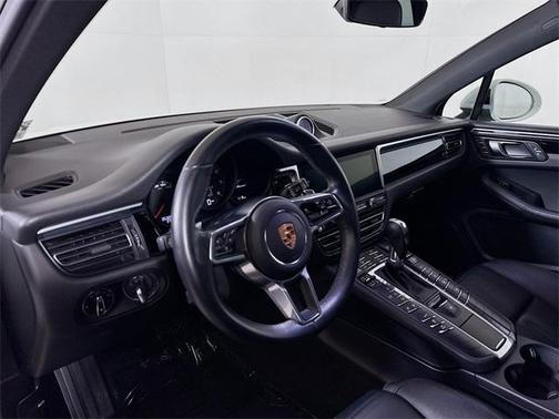 2020 Porsche Macan Base