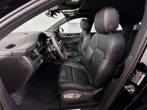 2025 Porsche Macan S