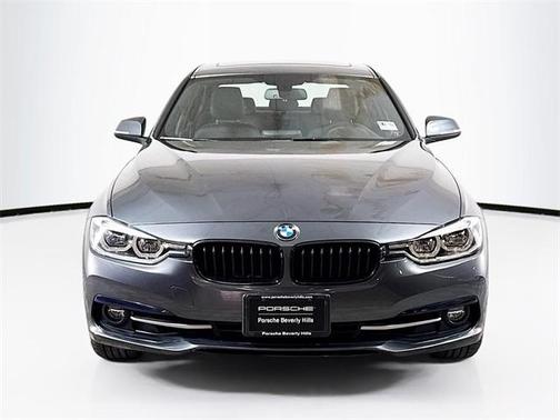 2018 BMW 330 i xDrive