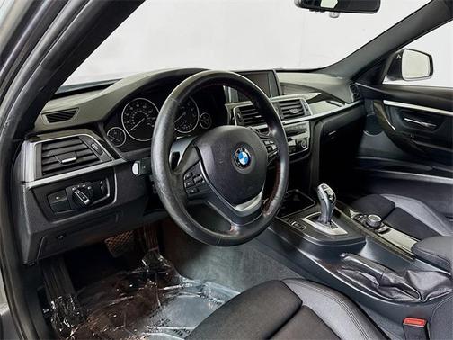 2018 BMW 330 i xDrive