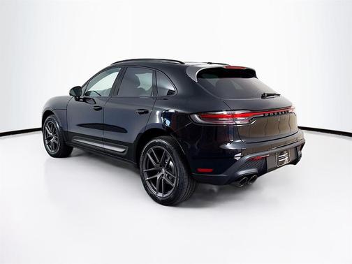 2025 Porsche Macan T