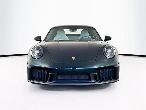 2026 Porsche 911 Carrera 4 GTS