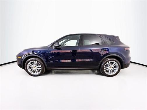 2022 Porsche Cayenne Base (Tiptronic)