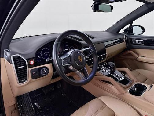2022 Porsche Cayenne Base (Tiptronic)