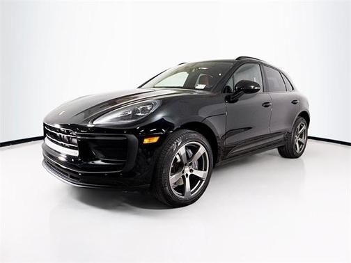 2022 Porsche Macan Base