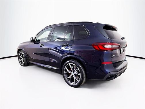 2022 BMW X5 M50i