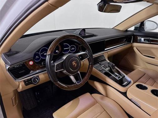2020 Porsche Panamera 4