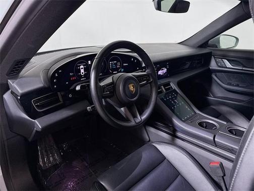 2022 Porsche Taycan Base