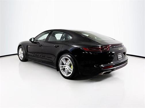 2018 Porsche Panamera E-Hybrid 4