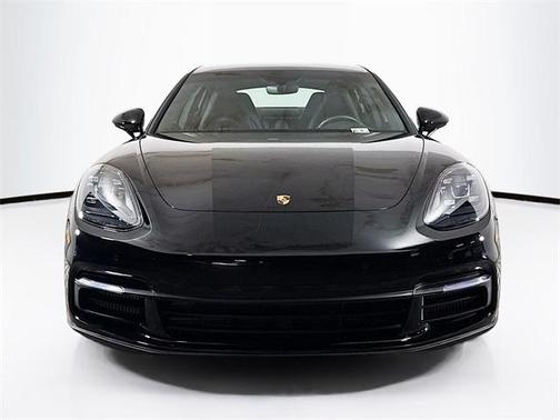 2018 Porsche Panamera E-Hybrid 4