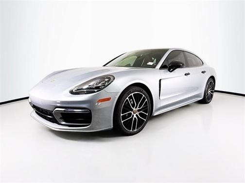 2022 Porsche Panamera