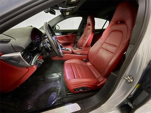 2022 Porsche Panamera