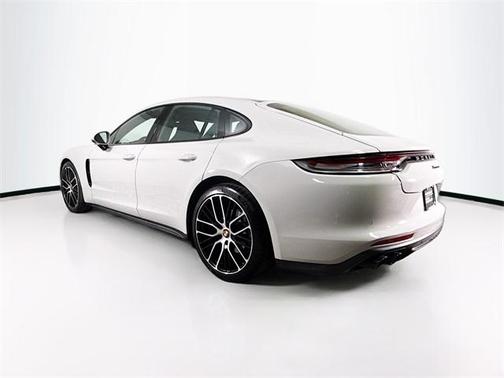 2021 Porsche Panamera 4