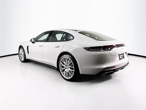 2021 Porsche Panamera 4
