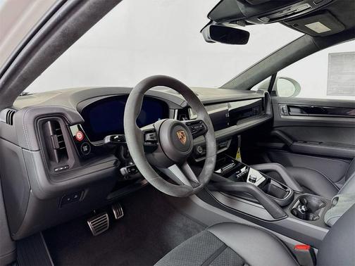 2026 Porsche Cayenne GTS
