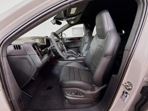2026 Porsche Cayenne GTS