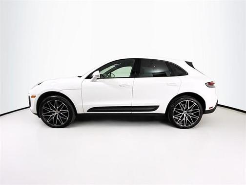 2024 Porsche Macan Base (PDK)