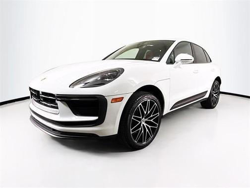 2024 Porsche Macan Base (PDK)