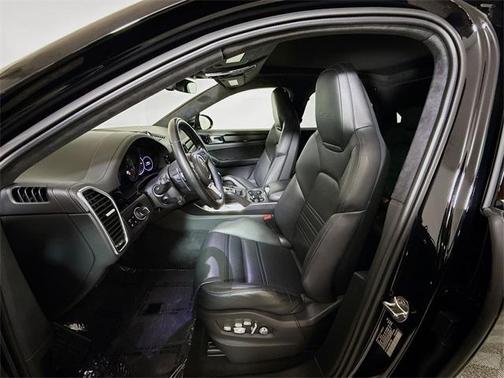 2021 Porsche Cayenne Turbo Coupe AWD